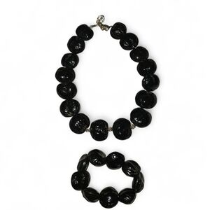 Vintage Black lacquered kukui nut Necklace And Bracelet